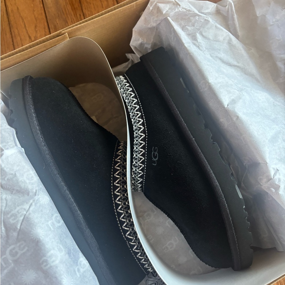 UGG Tasman II Black Slip-On Mule with Contrast Stitching - Picture 5 of 5